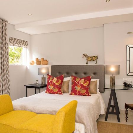 Four Rosmead Boutique Guesthouse Cape Town Ngoại thất bức ảnh