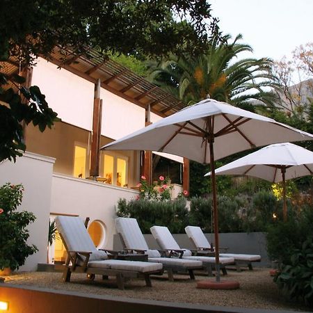 Four Rosmead Boutique Guesthouse Cape Town Ngoại thất bức ảnh