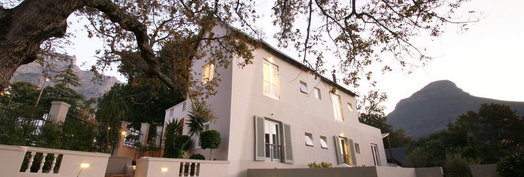 Four Rosmead Boutique Guesthouse Cape Town Ngoại thất bức ảnh